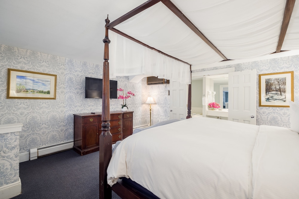 Deluxe Suite - Photo 1