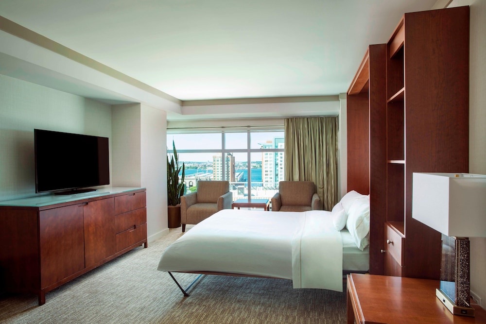 Executive Room, 1 Queen Bed, View