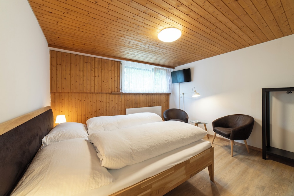 Basic Double Room, Shared Bathroom, Mountainside