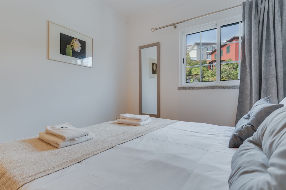 Deluxe Apartment, Balcony, City View photo 2