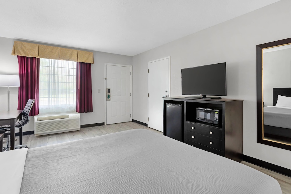 Room, 1 Queen Bed, Accessible, Non Smoking - Photo 5