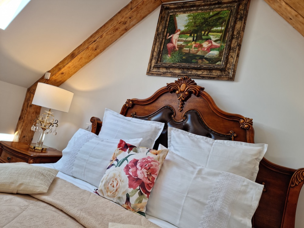 Suite, 1 King Bed, Non Smoking photo 2