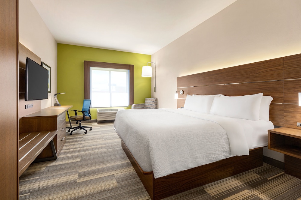 Standard Room, 1 King Bed - Photo 1