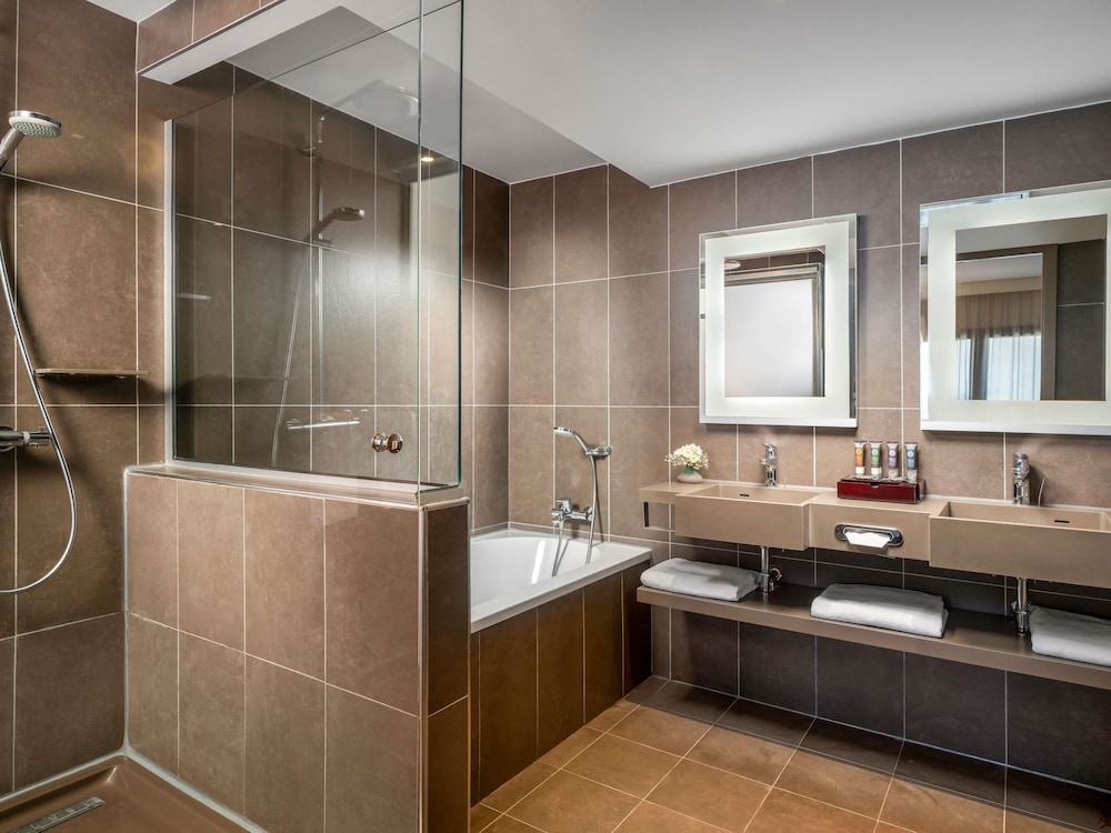Suite, 1 King Bed