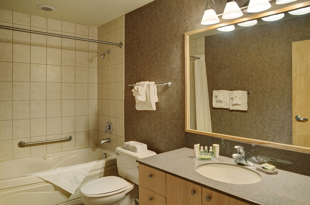Traditional Double Room, 2 Queen Beds photo 3