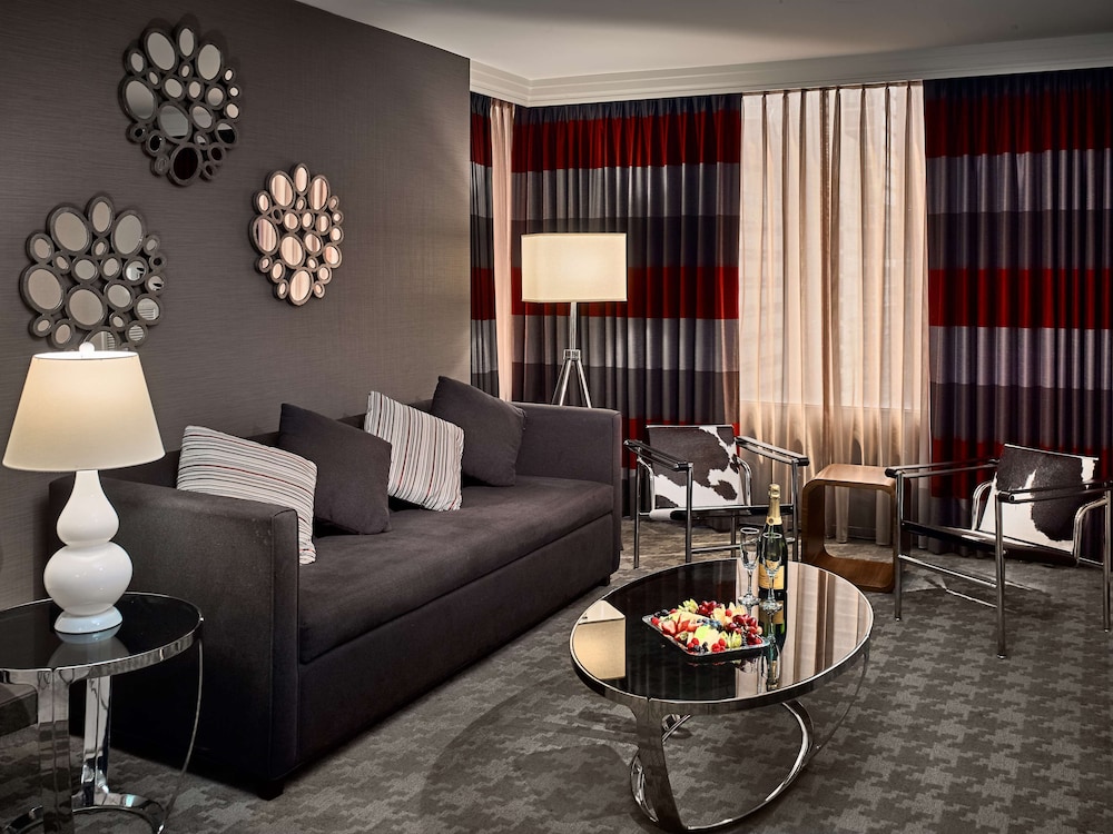 Premier Suite, 1 King Bed (Sofa Bed)