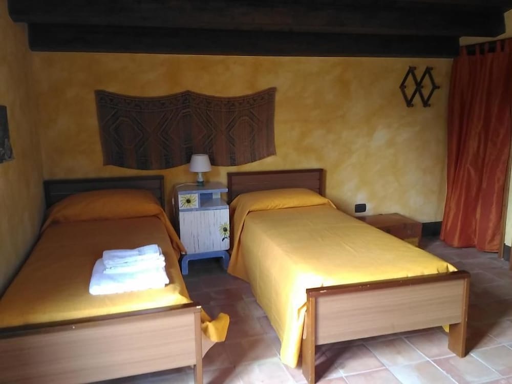 Quadruple Room, Terrace (Gialla) photo 2