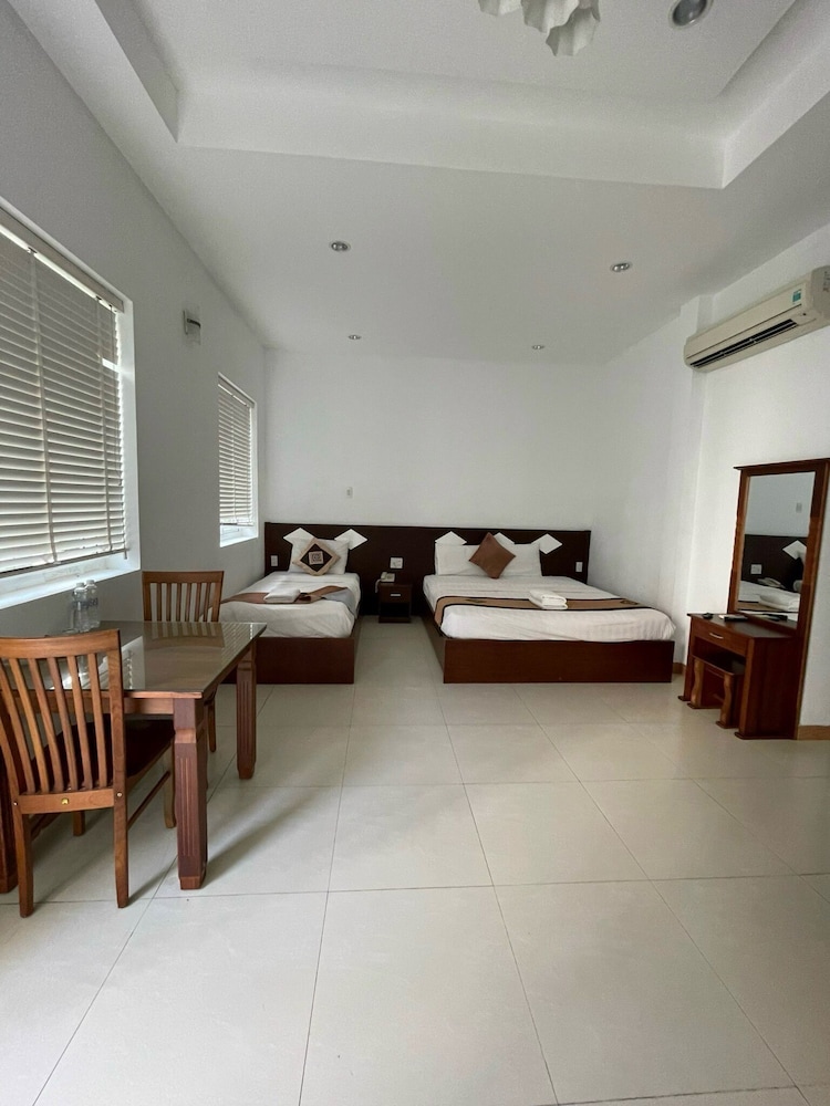 Deluxe Triple Room, Balcony, Garden View