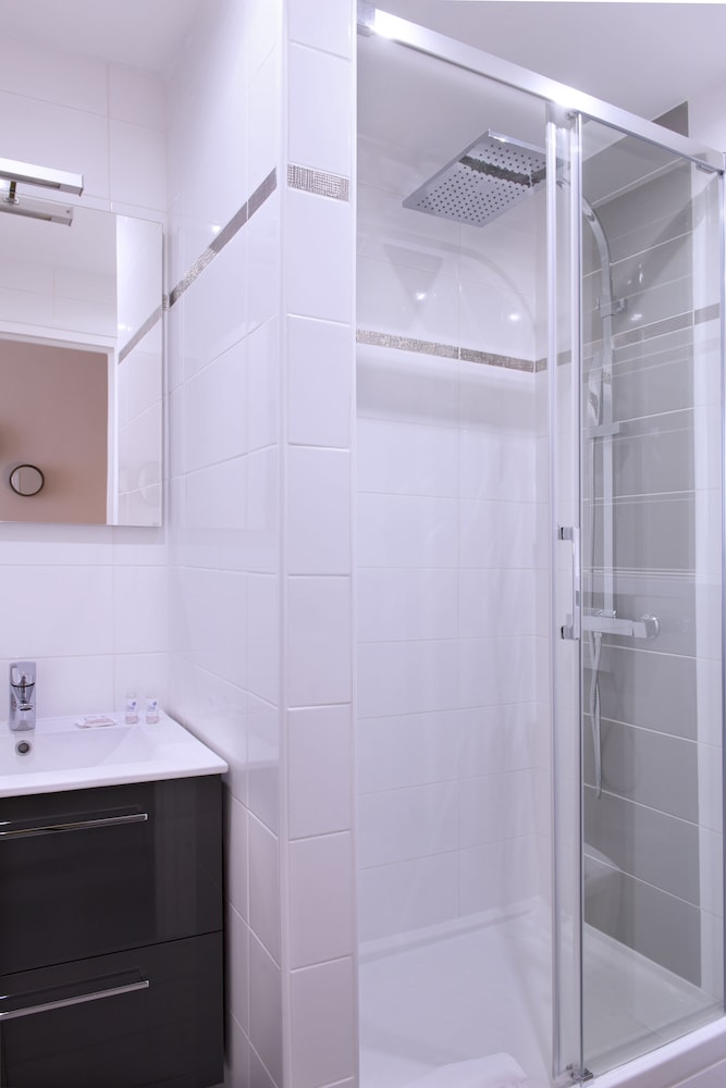 Classic Double Room - Photo 7