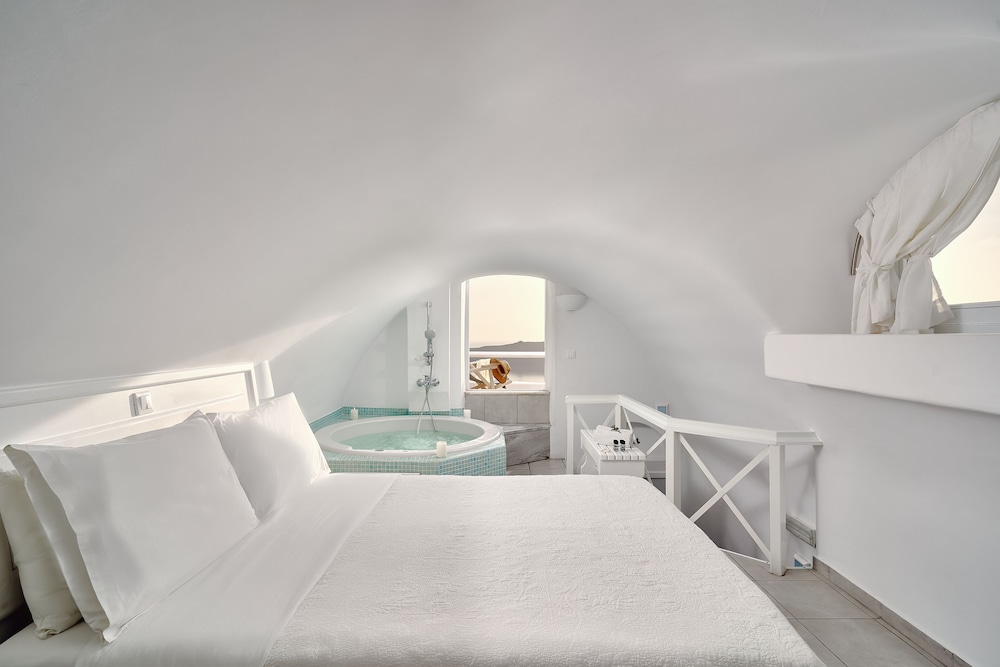 Superior Apartment, Jetted Tub