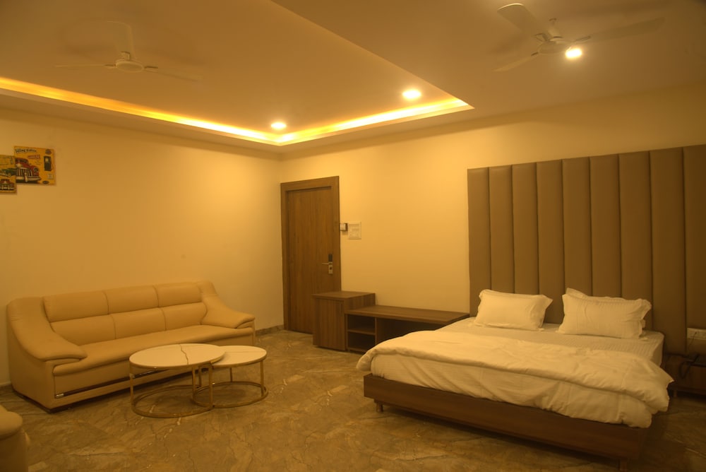Executive Room - Photo 5