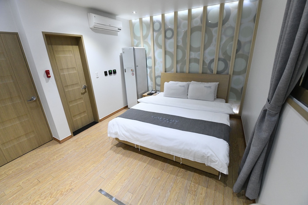 Business Room - Photo 3