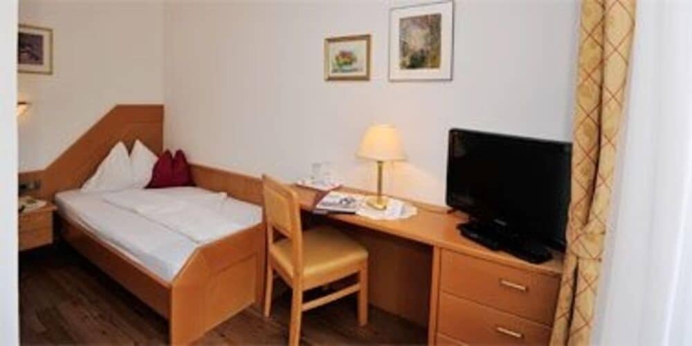 Single Room photo 2