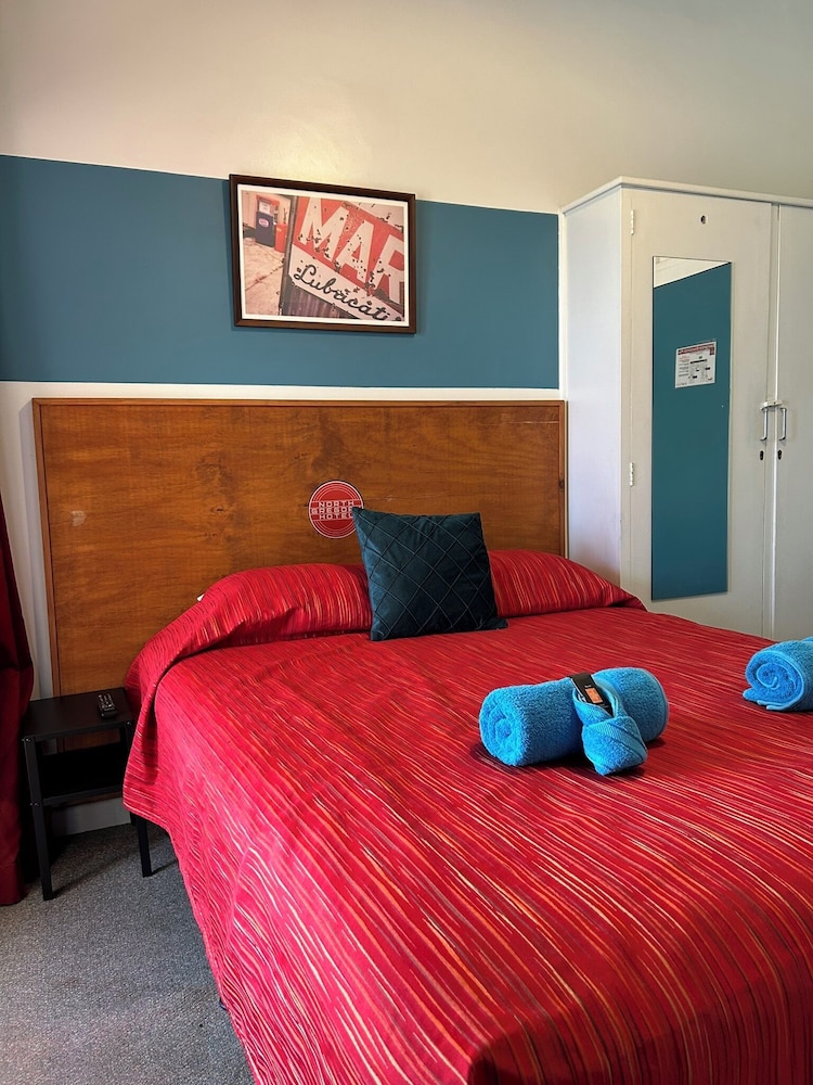 Standard Room, Non Smoking (Standard Queen Room) photo 3