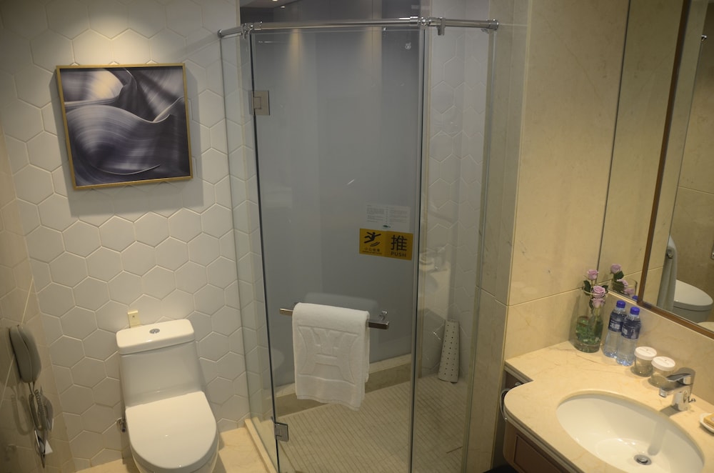 Deluxe Room - Photo 4