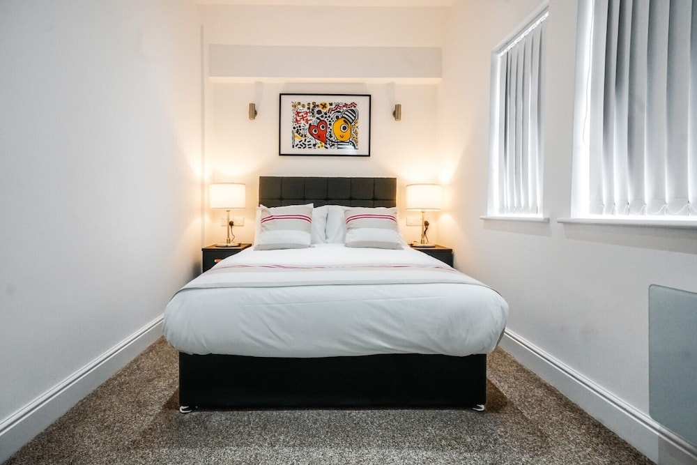 Economy Double Room, 1 Double Bed, Non Smoking, Ensuite - Photo 2