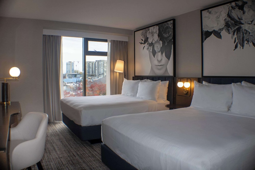 Room, 2 Queen Beds, Non Smoking, Marina View - Photo 6