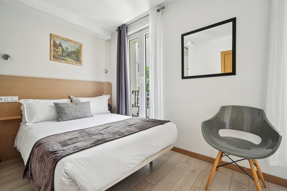 Superior Double Room - Photo 2