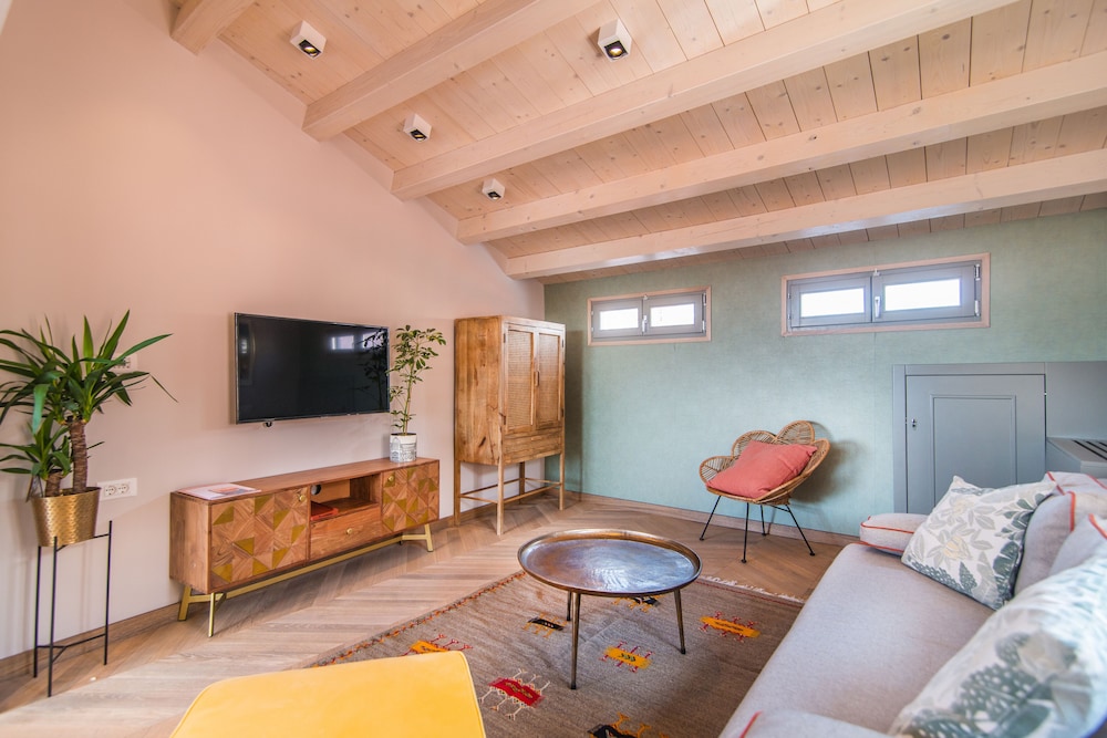 Deluxe Suite with Sea View and Balcony with External Access photo 1