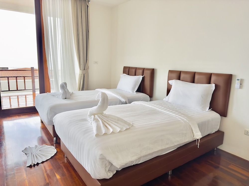 Superior Room, Sea View - Photo 1