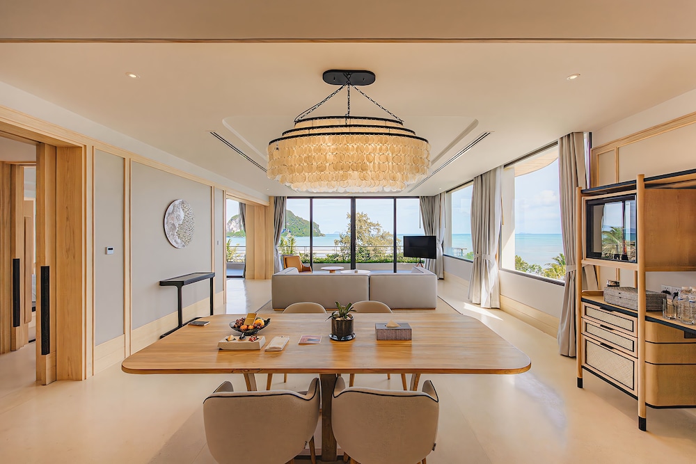 Sea View Pool Penthouse - Photo 8