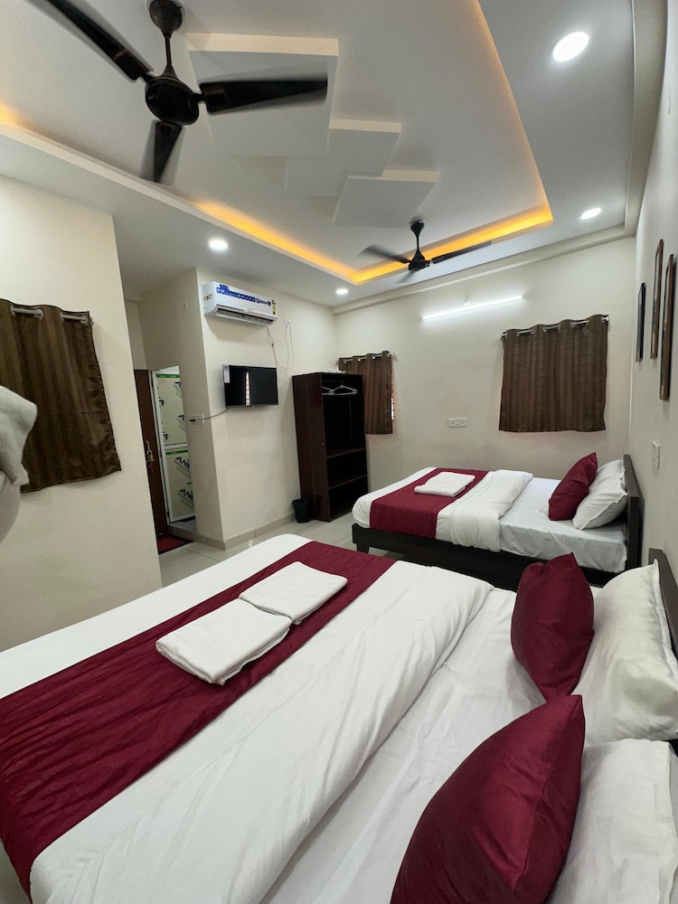 Deluxe Quadruple Room