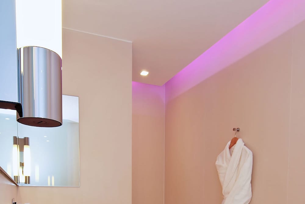 Modern Double Room - Photo 11