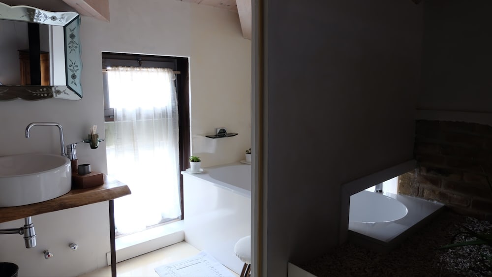 Deluxe Double Room (Armani) photo 2