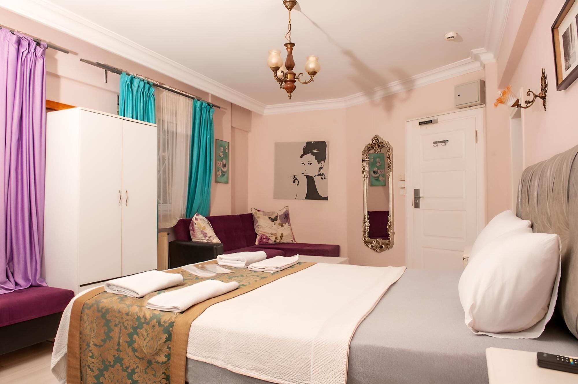 Standard Triple Room photo 2