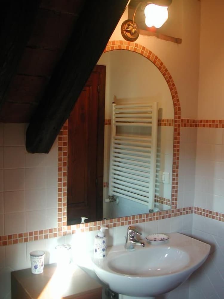 Comfort Suite photo 2