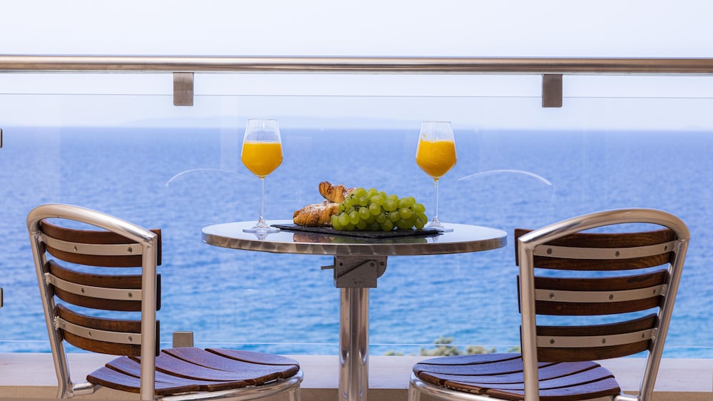 Premium Double Room, Balcony, Sea View - Photo 1