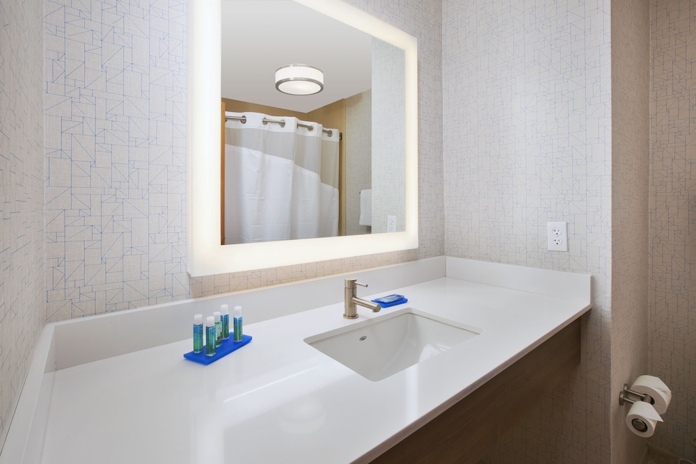Suite, Multiple Beds - Photo 7