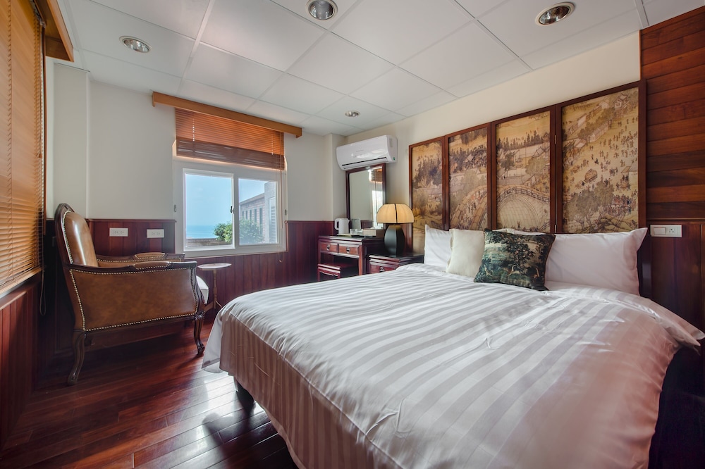 Superior Double Room with Side Sea View photo 1