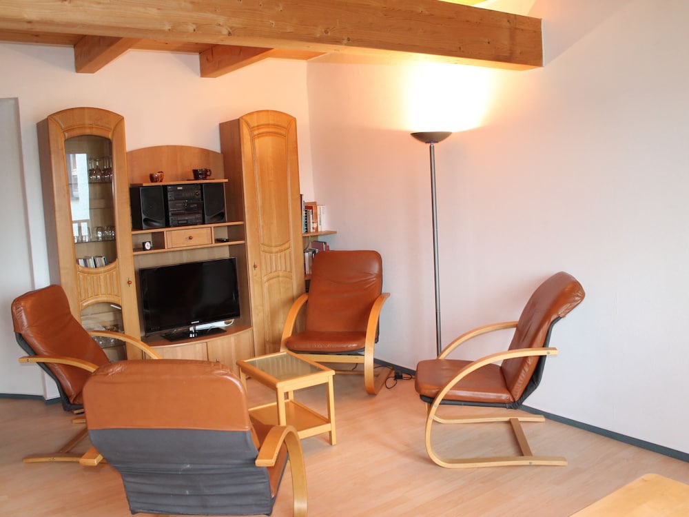 Deluxe Apartment, 3 Bedrooms photo 2