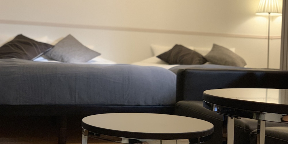 Family Suite, Brown 6 - Photo 3