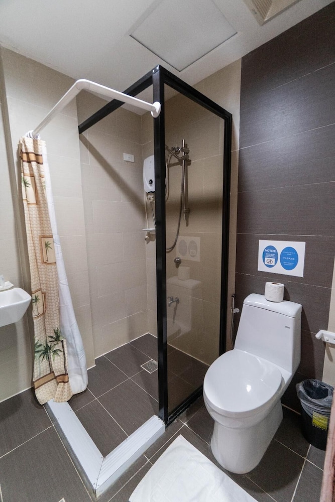 Deluxe Double Room, 1 Queen Bed photo 2