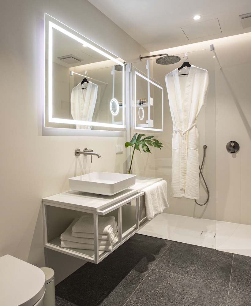 Superior Double Room Single Use photo 2