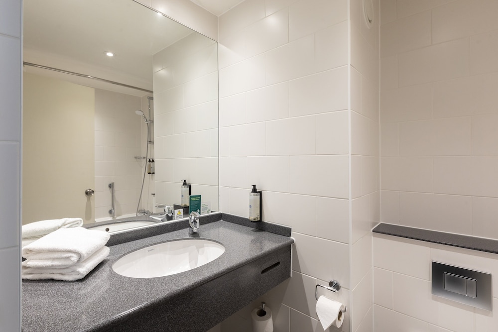 Premium Room, 1 Queen Bed (High Floor) - Photo 3
