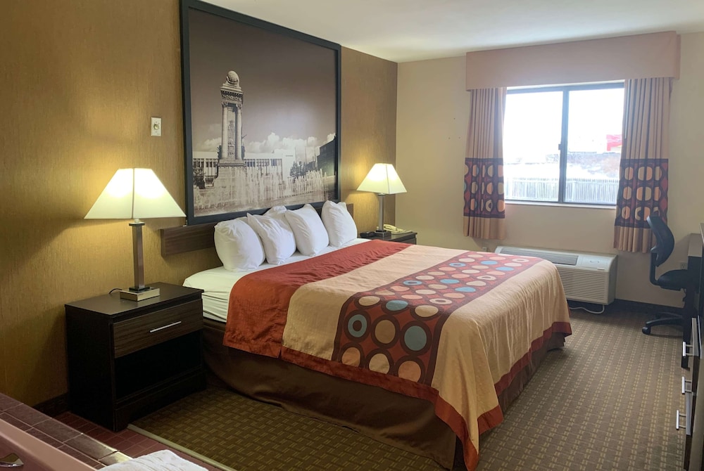 Deluxe Studio Suite, 1 King Bed, Non Smoking - Photo 1