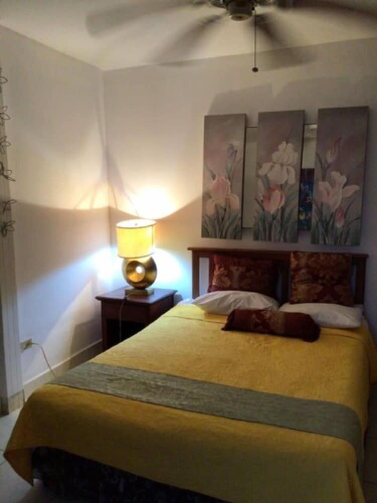 Economy Suite photo 1