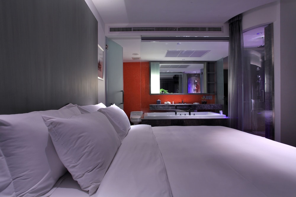 Premier Suite (Full Spectrum Suite)