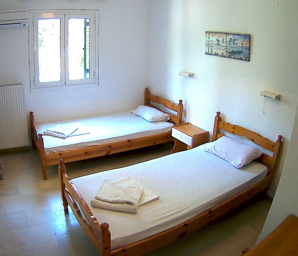 Basic Apartment, 2 Bedrooms, Garden View