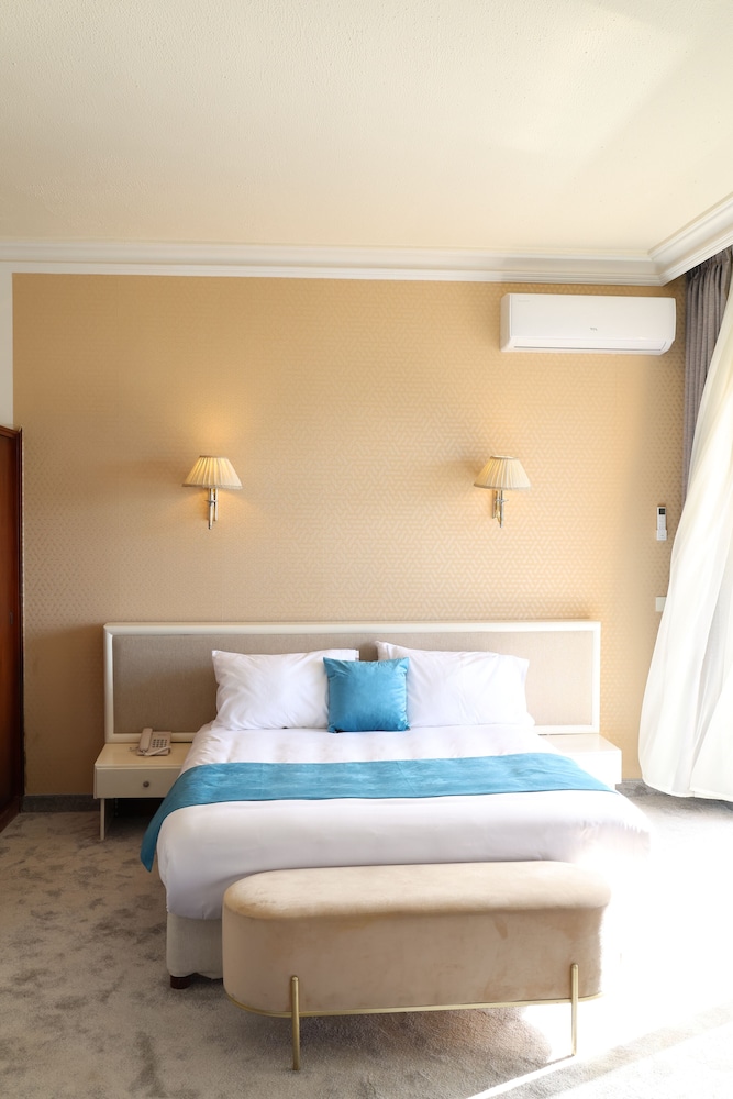 Luxury Suite (King) photo 2