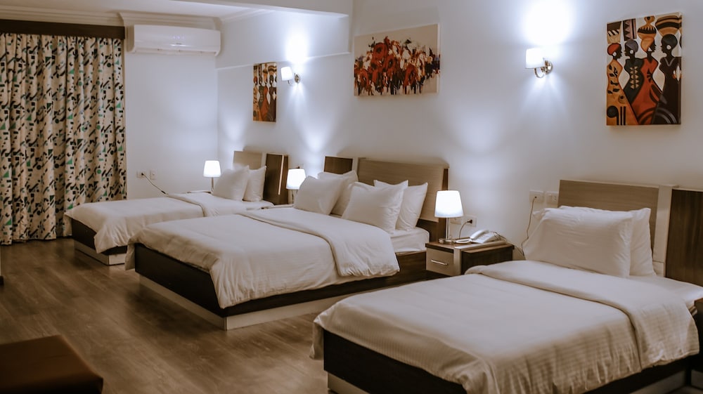 Family Quadruple Room, City View (5 Guests) - Photo 8