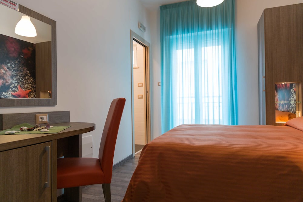 Standard Room, 1 Bedroom photo 2