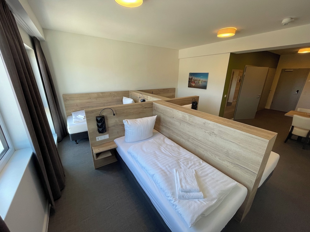 Basic Shared Dormitory, 1 Twin Bed, Non Smoking, City View