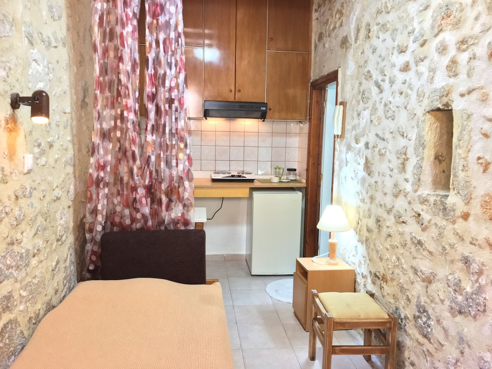 Economy Single Room, 1 Twin Bed, Kitchenette, Garden Area