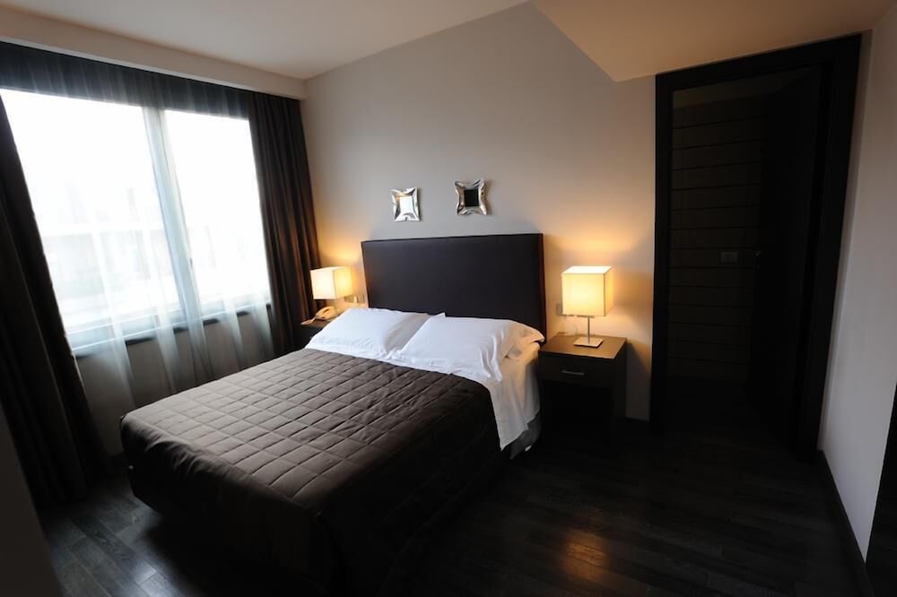 Standard Double Room Single Use - Photo 1