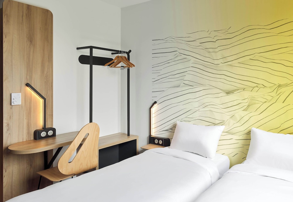 Twin Room, Non Smoking - Photo 3