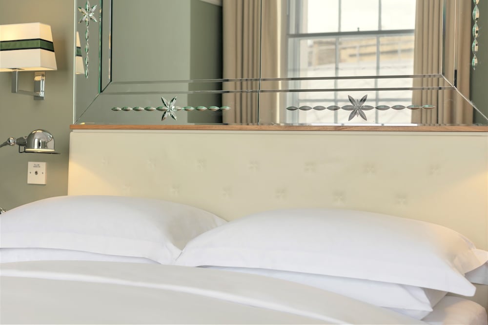 Room, 1 Queen Bed photo 2